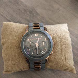 Michael Kors Women's Rose Gold Watch.